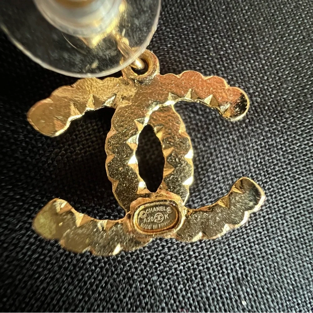 Chanel Earrings - Picture 5 of 5